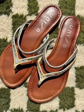 Unisa Silver Rhinestone Thong Sandals Brown Leather Y2K Vacation Slides